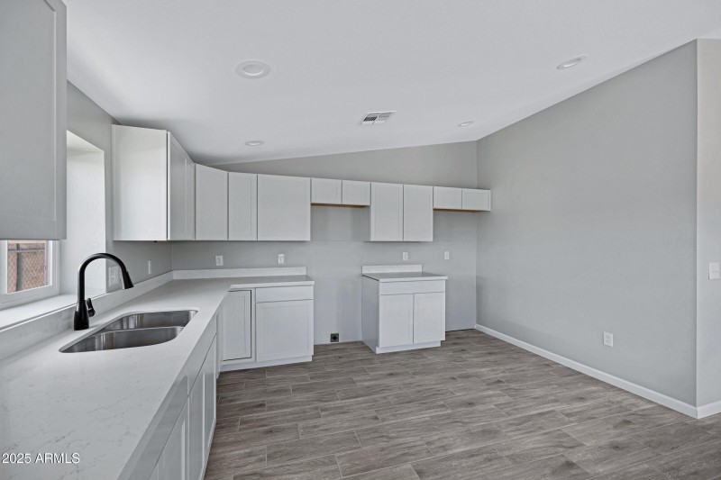1804 E Pueblo Ave-11