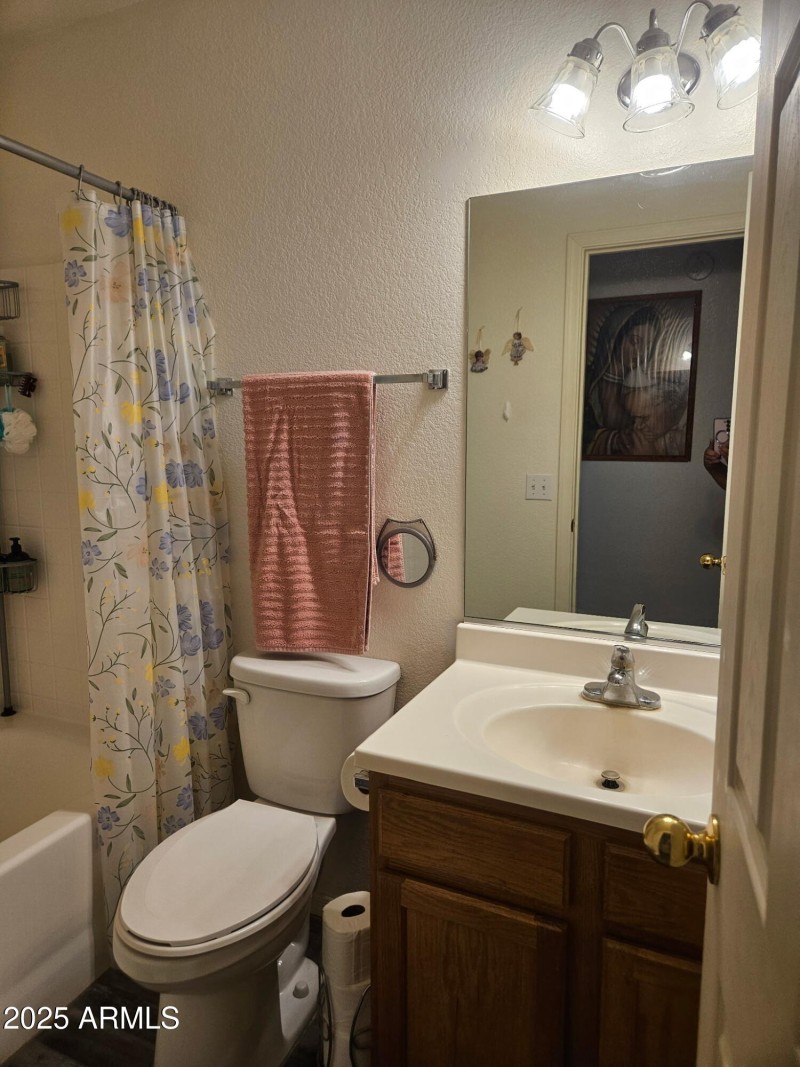 2nd Bathroom