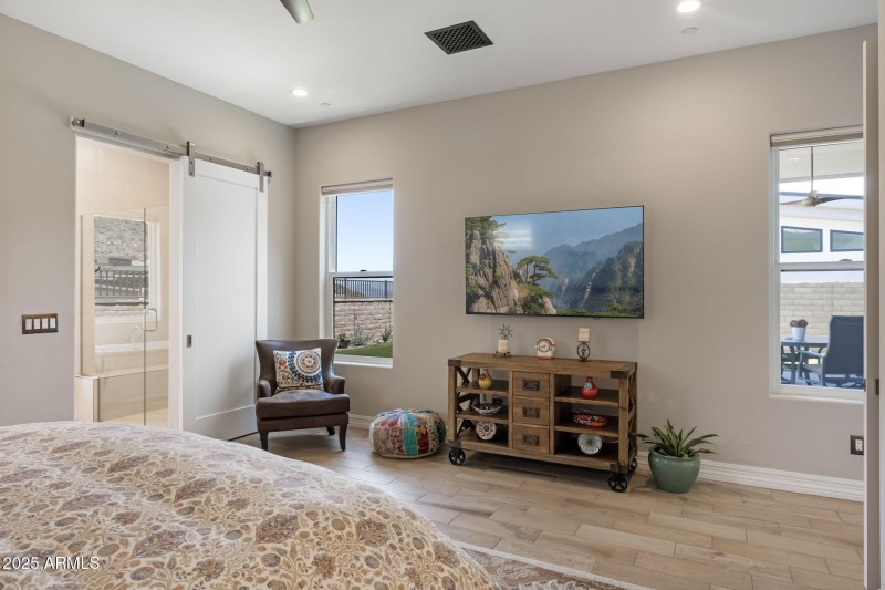bedroom2