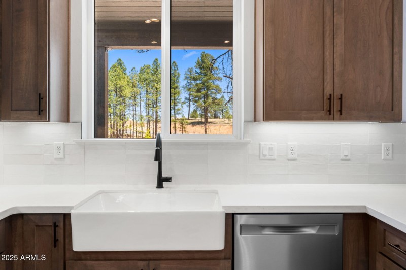 22-Kitchen (5)
