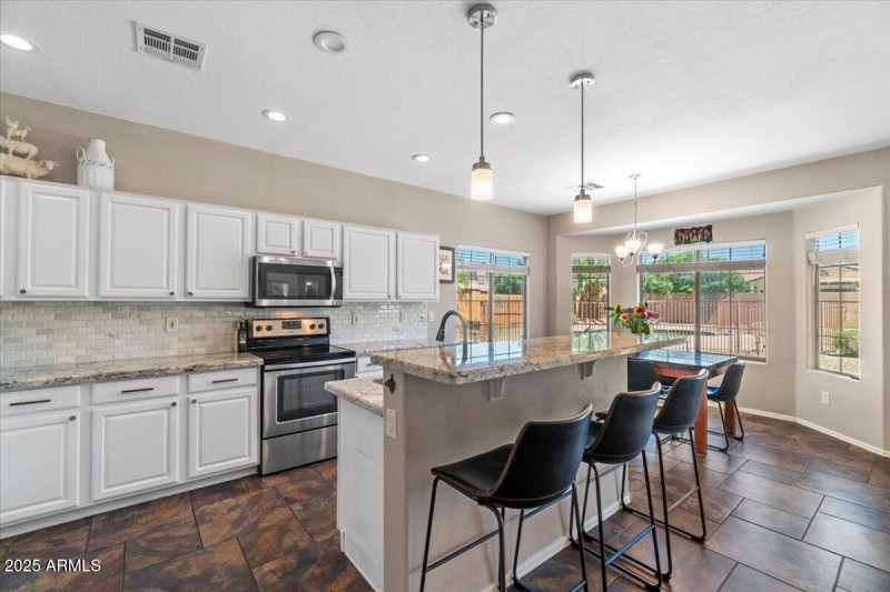 Open Kitchen