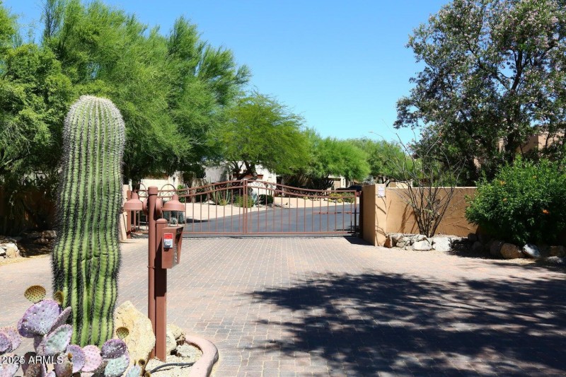Main Gate -Rancho Villas