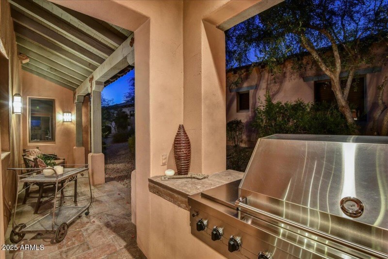 BBQ, 2 Burners & Rotisserie