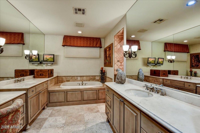 10-Primary Bathroom