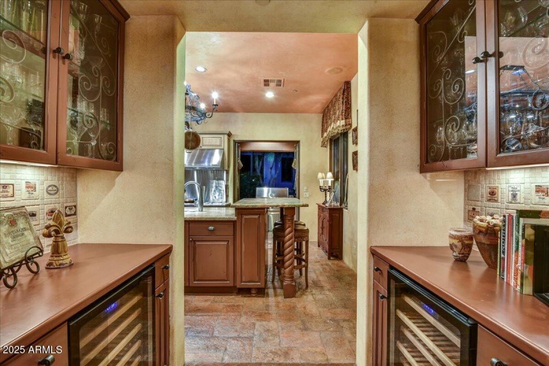 25-Butler's Pantry