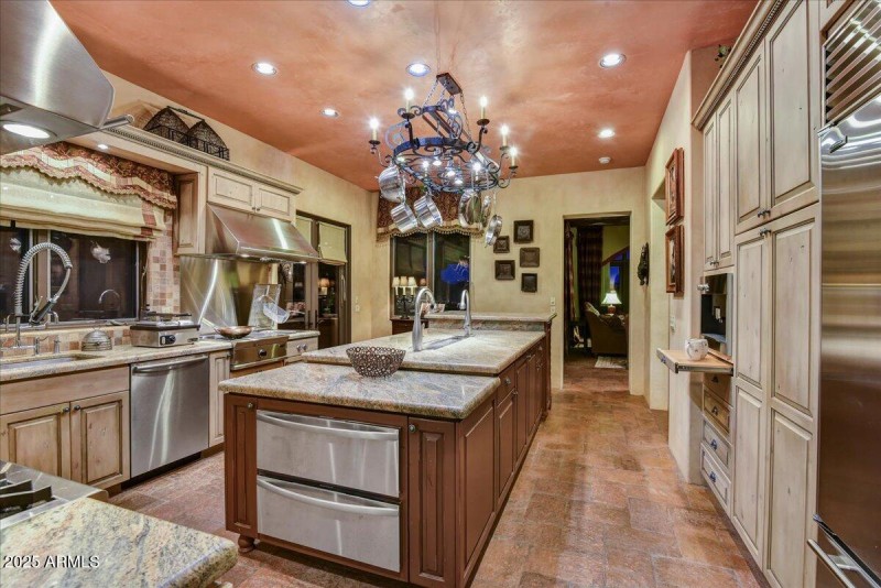 32-Kitchen