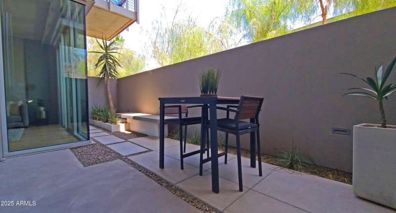 Patio B
