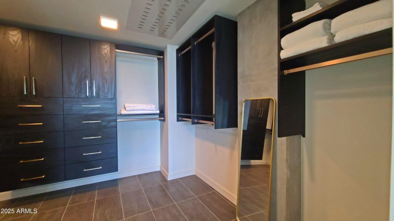 Primary Closet B