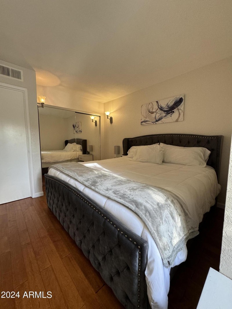Masterbedroom2