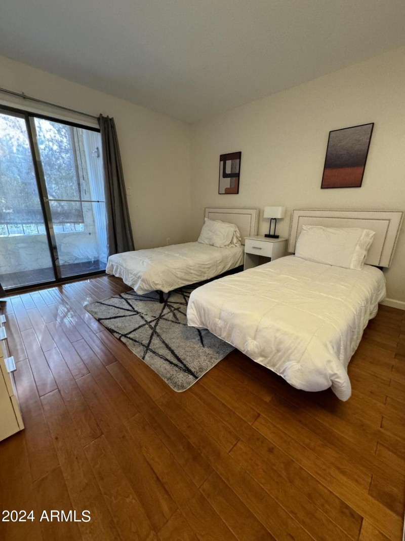 Bedroom2-2