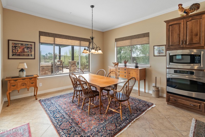Breakfast room