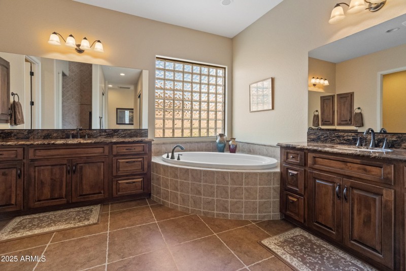Primary En suite