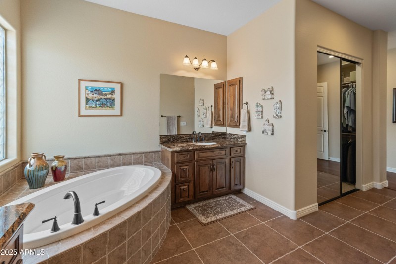 Primary en suite