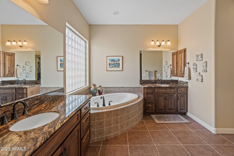 Primary En suite