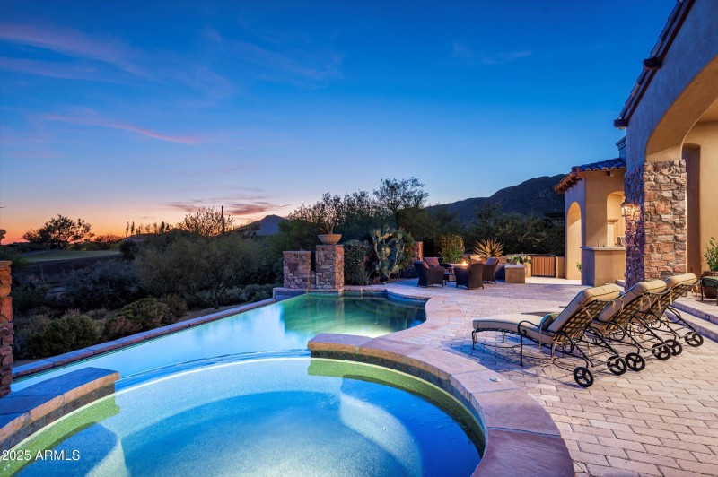 Spa & pool