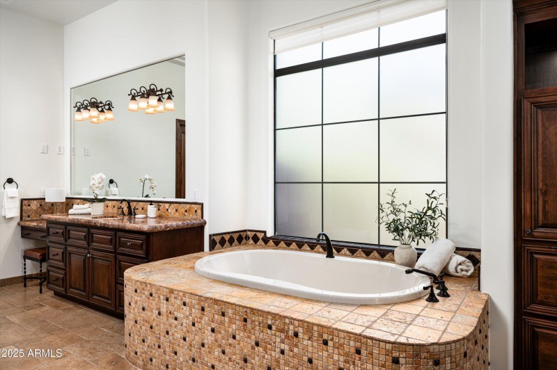 Primary bath