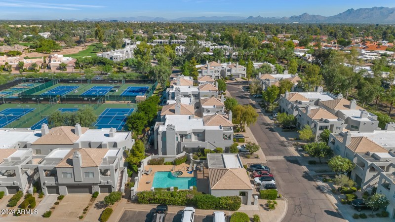 7710 E Gainey Ranch Rd-large-030-005-771