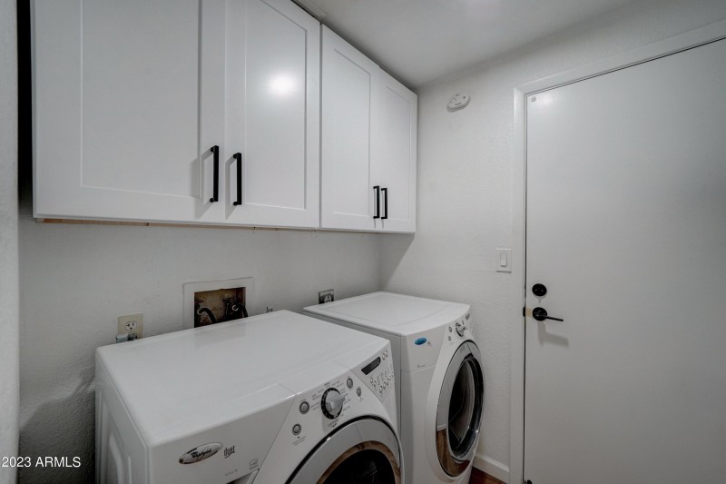 7113 W Sunnyside -13