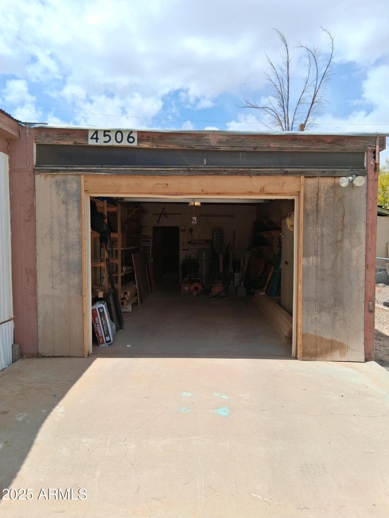 Garage
