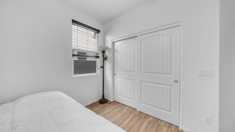 11742 W Chase Lane (14)