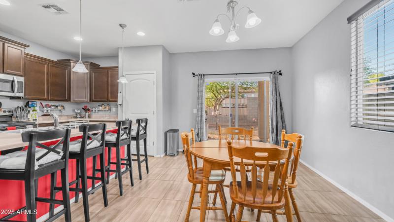 11742 W Chase Lane (8)