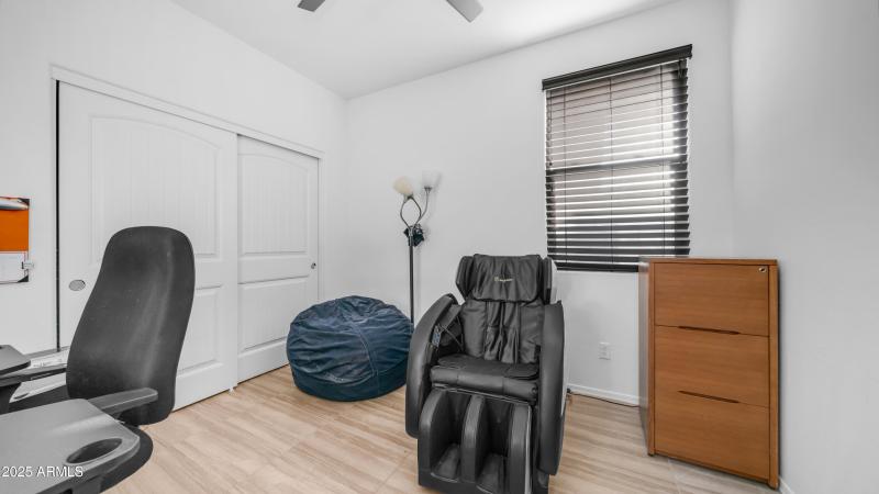 11742 W Chase Lane (16)
