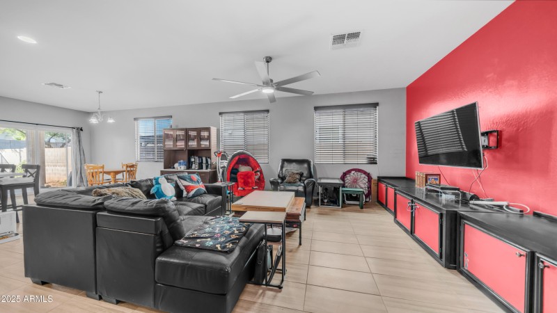 11742 W Chase Lane (5)