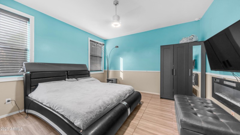 11742 W Chase Lane (17)