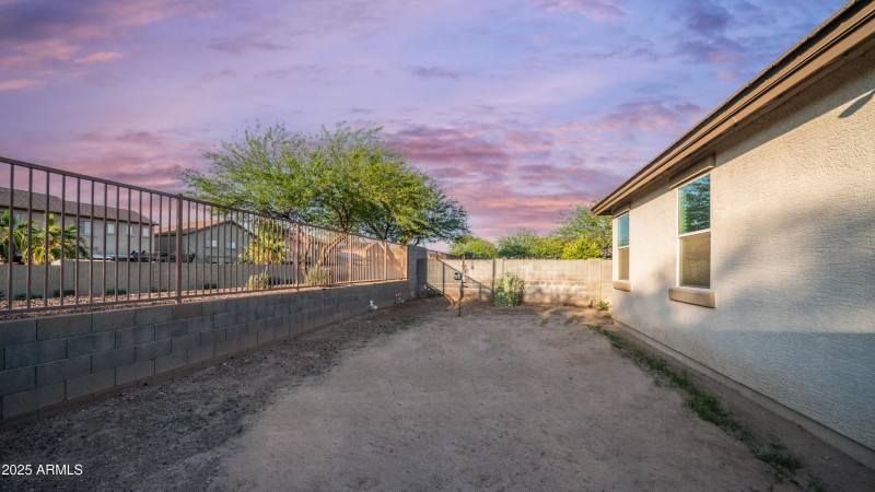 11742 W Chase Lane Exterior Photos-6