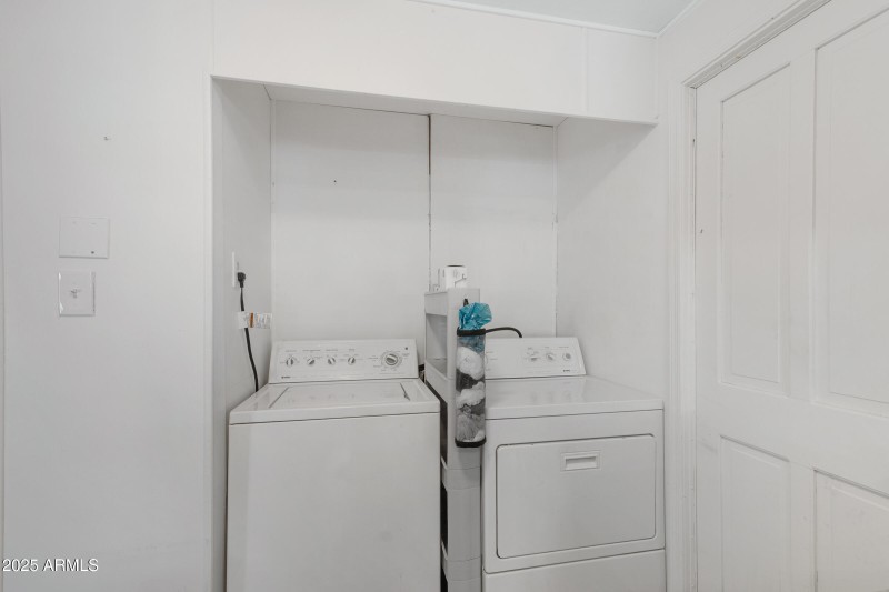 LAUNDRY AREA