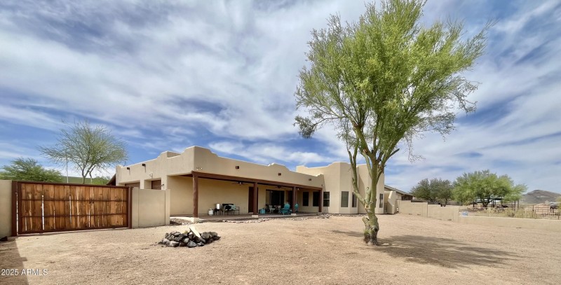 Full RV gate & parking