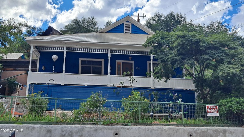 closefrontblue