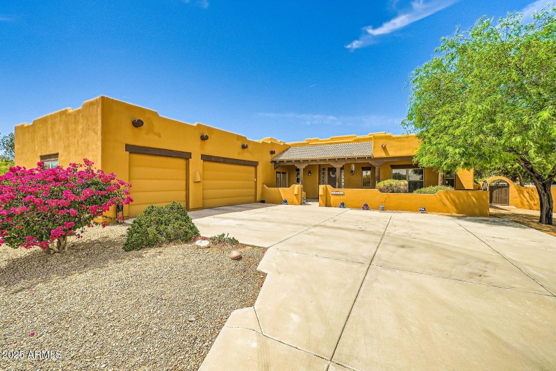 3 -Car Garage