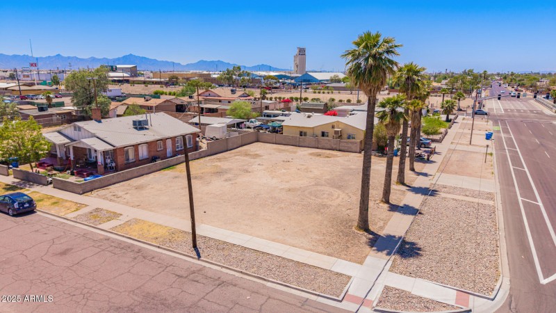 2023 W Jefferson St 9