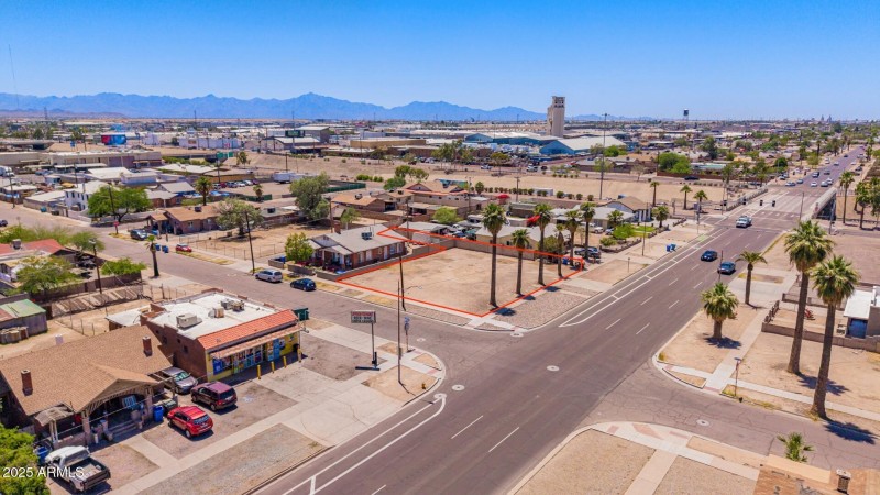 2023 W Jefferson with Approximate layout