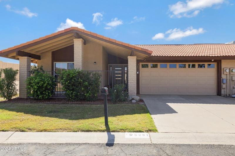 5231 E Tamblo Dr-3