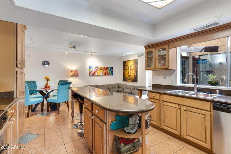 5231 E Tamblo Dr-23