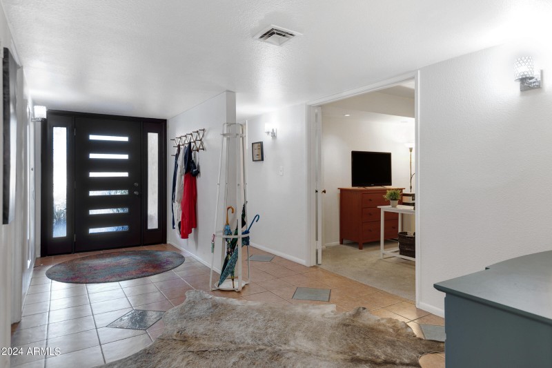 5231 E Tamblo Dr-7