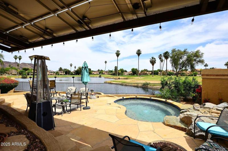 Covered Awning-Lake View