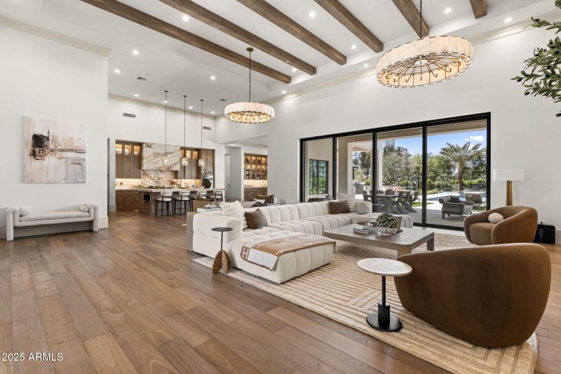 8-web-or-mls-12240-n-98th-st