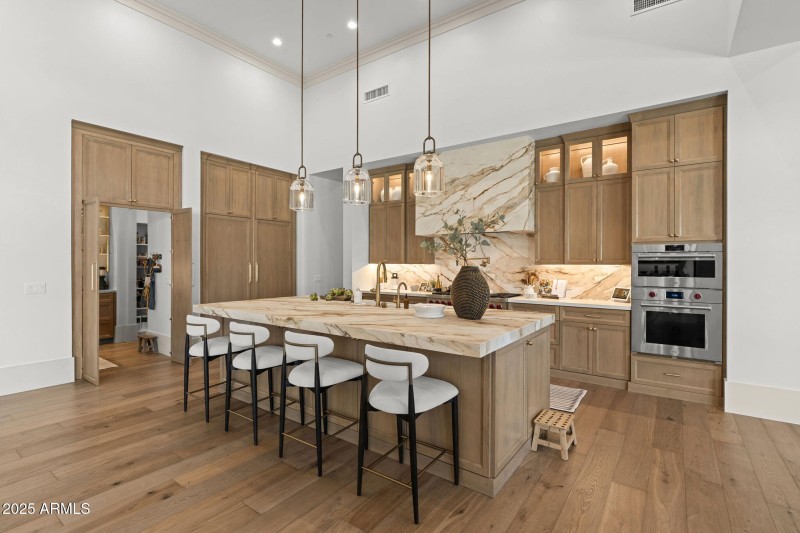 12-web-or-mls-12240-n-98th-st