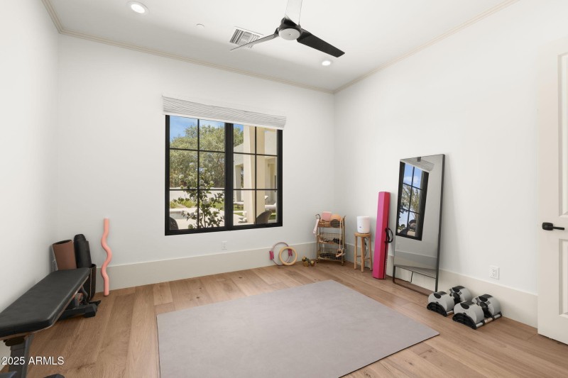 44-web-or-mls-12240-n-98th-st