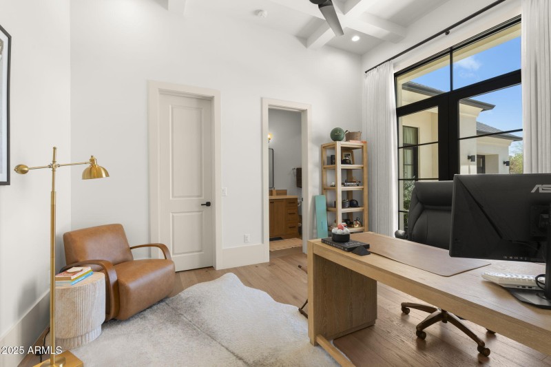 46-web-or-mls-12240-n-98th-st