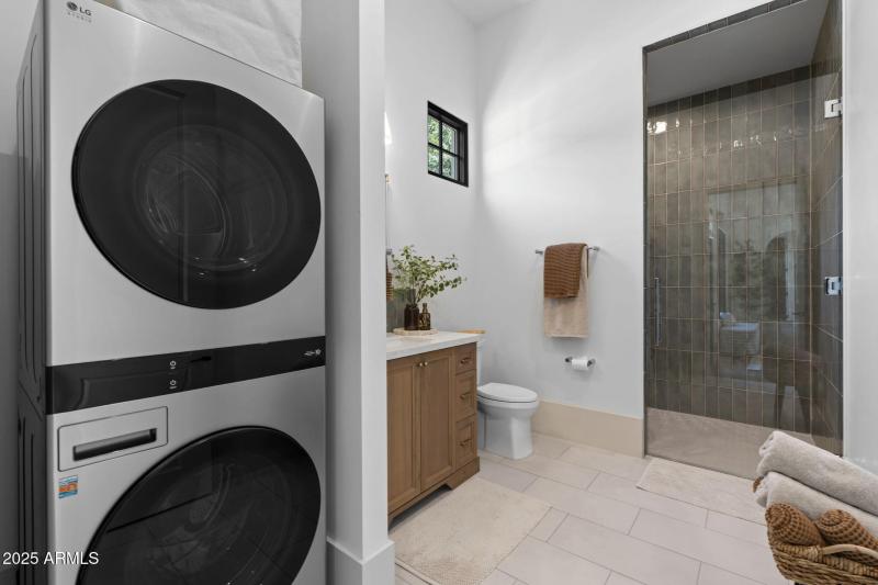 53-web-or-mls-12240-n-98th-st