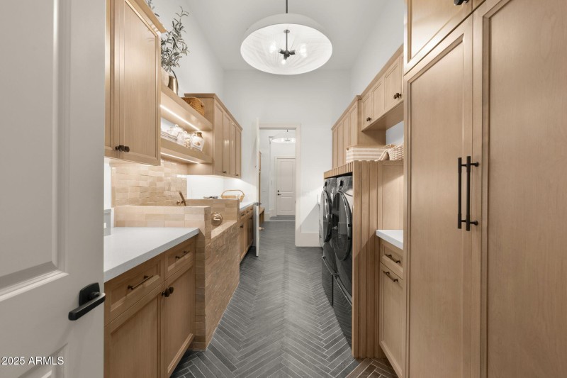54-web-or-mls-12240-n-98th-st