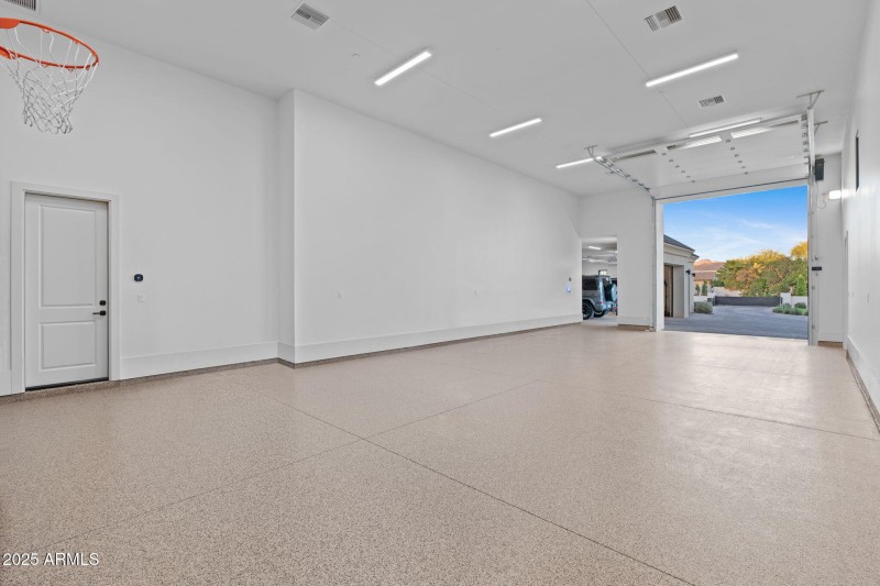 58-web-or-mls-12240-n-98th-st
