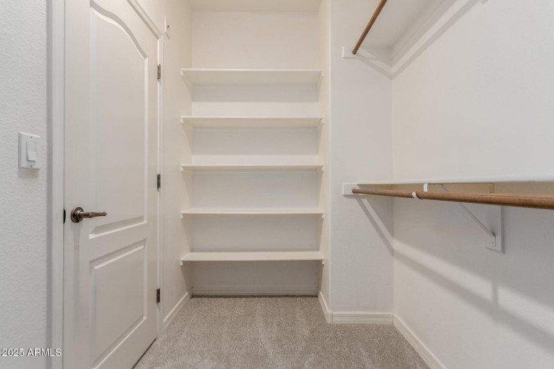 Master Closet 18