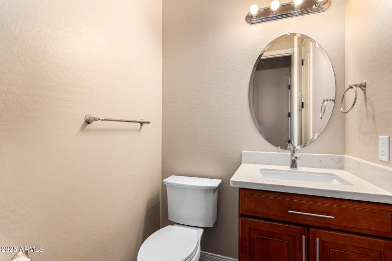 1/2 Bath