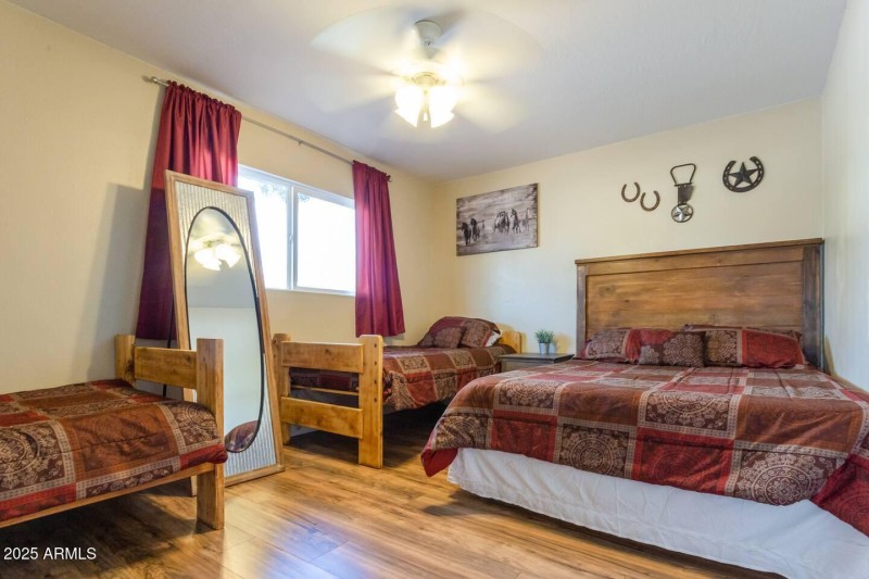 f28e3f03-012e-4b01-b0a6-40fe917d4ef5