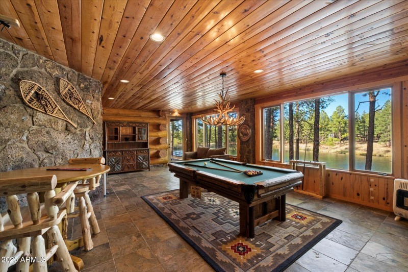 Bonus / Game Room